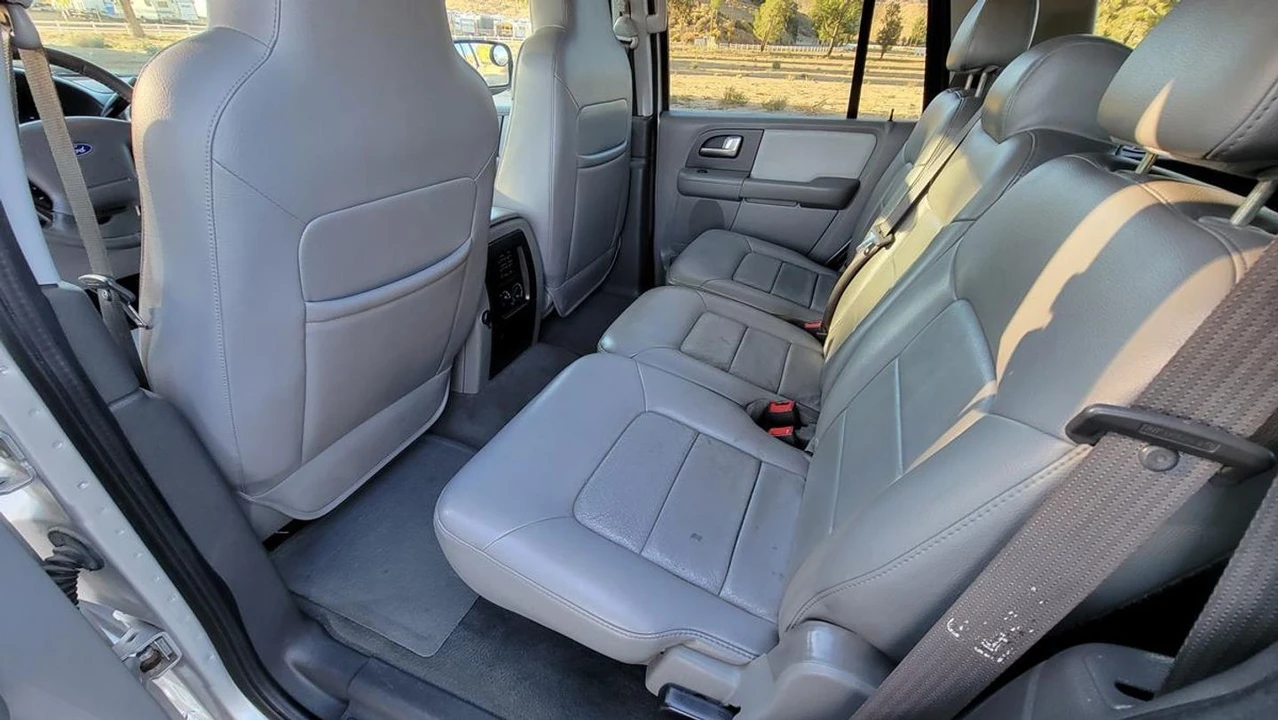 2004 Ford Expedition 2nd Gen - Image 16 of 21