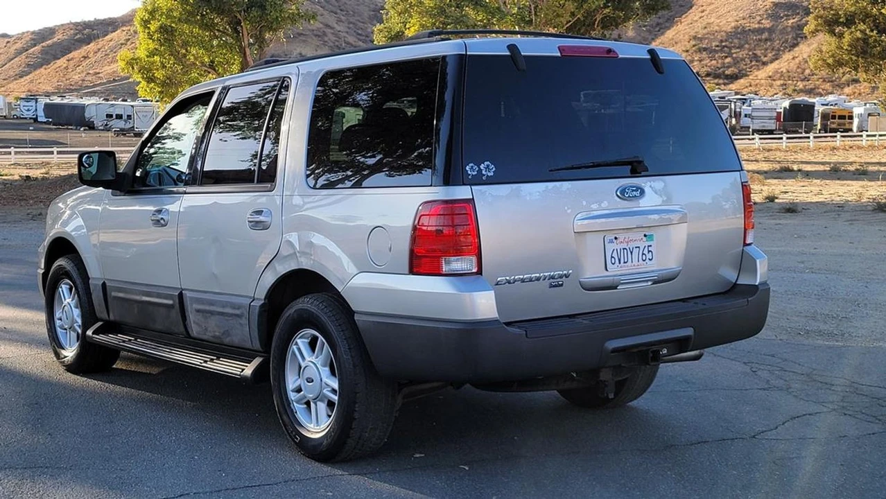 2004 Ford Expedition 2nd Gen - Image 6 of 12
