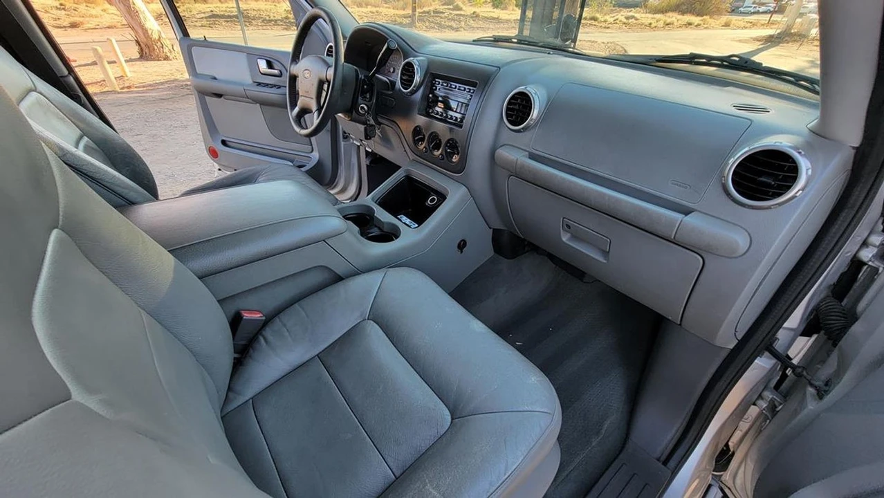2004 Ford Expedition 2nd Gen - Image 10 of 21