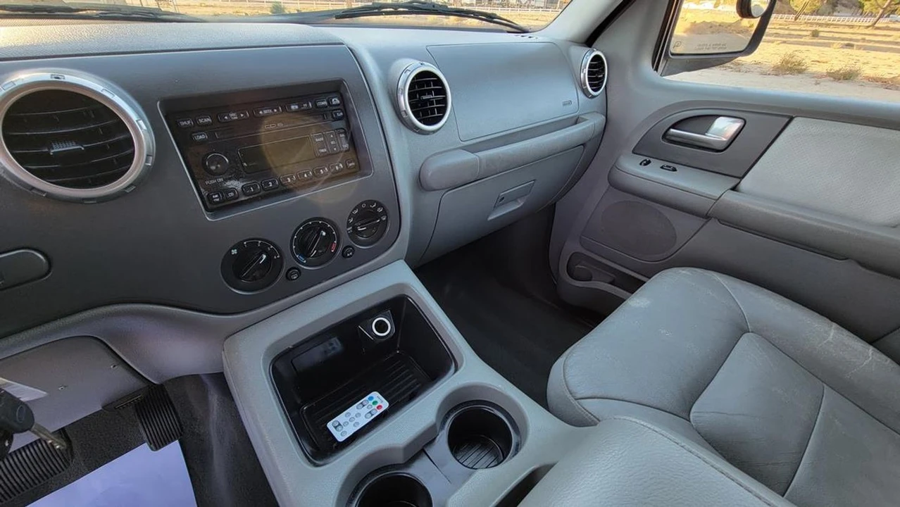 2004 Ford Expedition 2nd Gen - Image 20 of 21