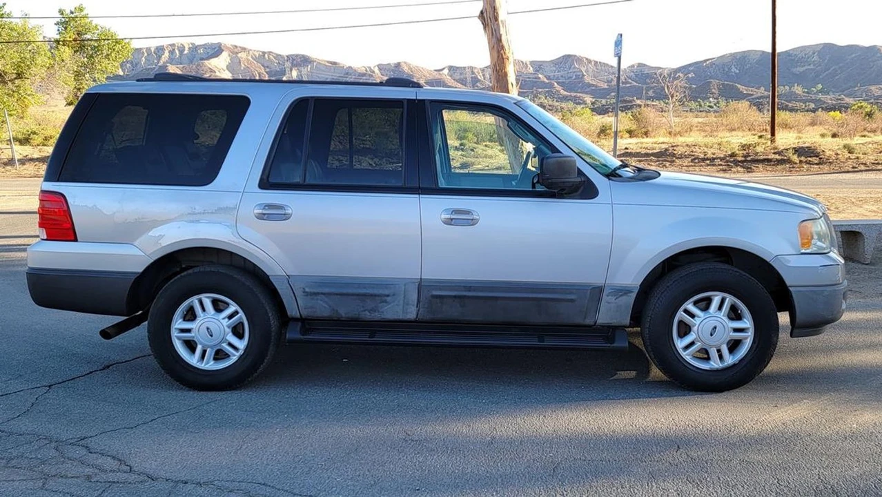 2004 Ford Expedition 2nd Gen - Image 13 of 21