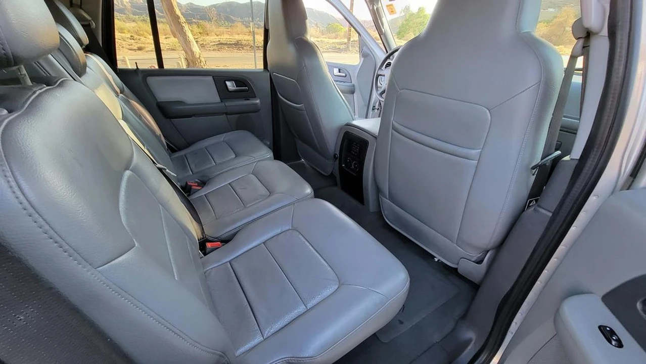 2004 Ford Expedition 2nd Gen - Image 17 of 21
