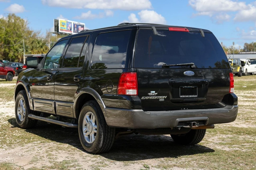 2004 Ford Expedition 2nd Gen - Image 5 of 12