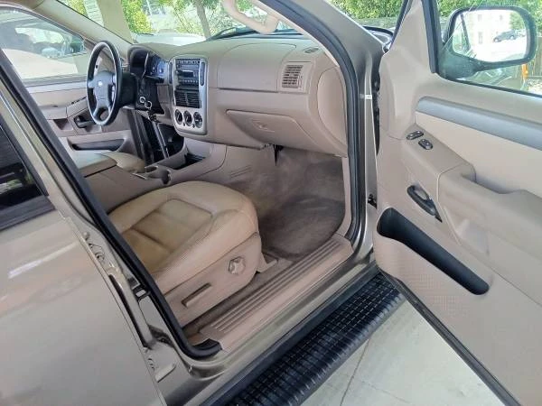 2004 Ford Explorer 3rd Gen - Image 6 of 13