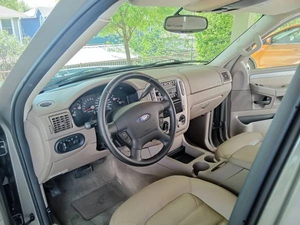 2004 Ford Explorer 3rd Gen - Image 10 of 13