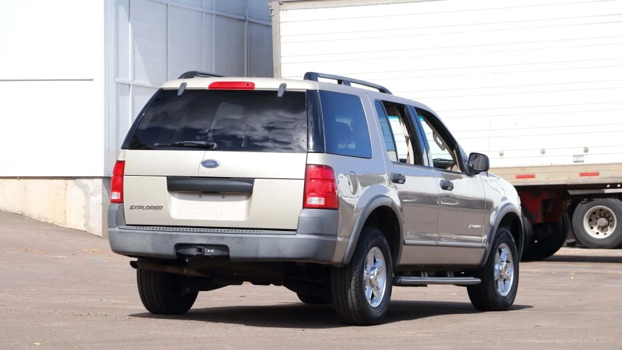 2004 Ford Explorer 3rd Gen - Image 3 of 12