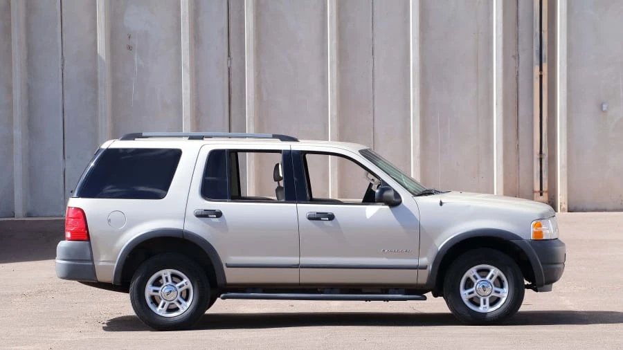2004 Ford Explorer 3rd Gen - Image 8 of 12