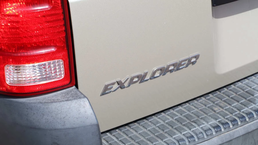 2004 Ford Explorer 3rd Gen - Image 11 of 12
