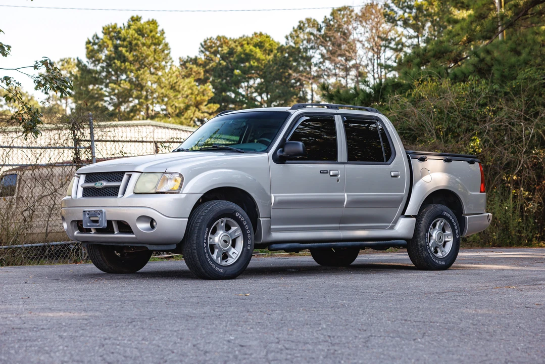 2004 Ford Explorer 3rd Gen - Image 2 of 31