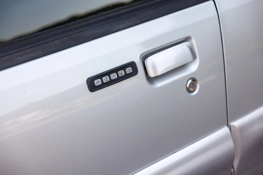 2004 Ford Explorer 3rd Gen - Image 24 of 31