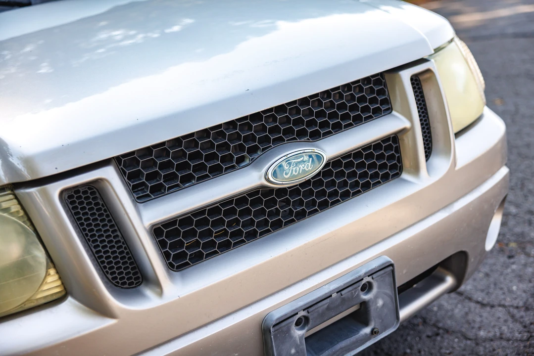 2004 Ford Explorer 3rd Gen - Image 17 of 31