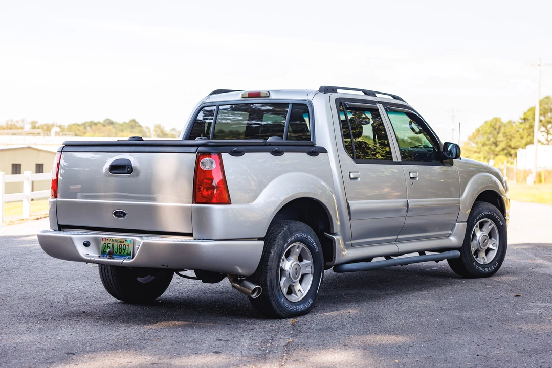 2004 Ford Explorer 3rd Gen - Image 11 of 31