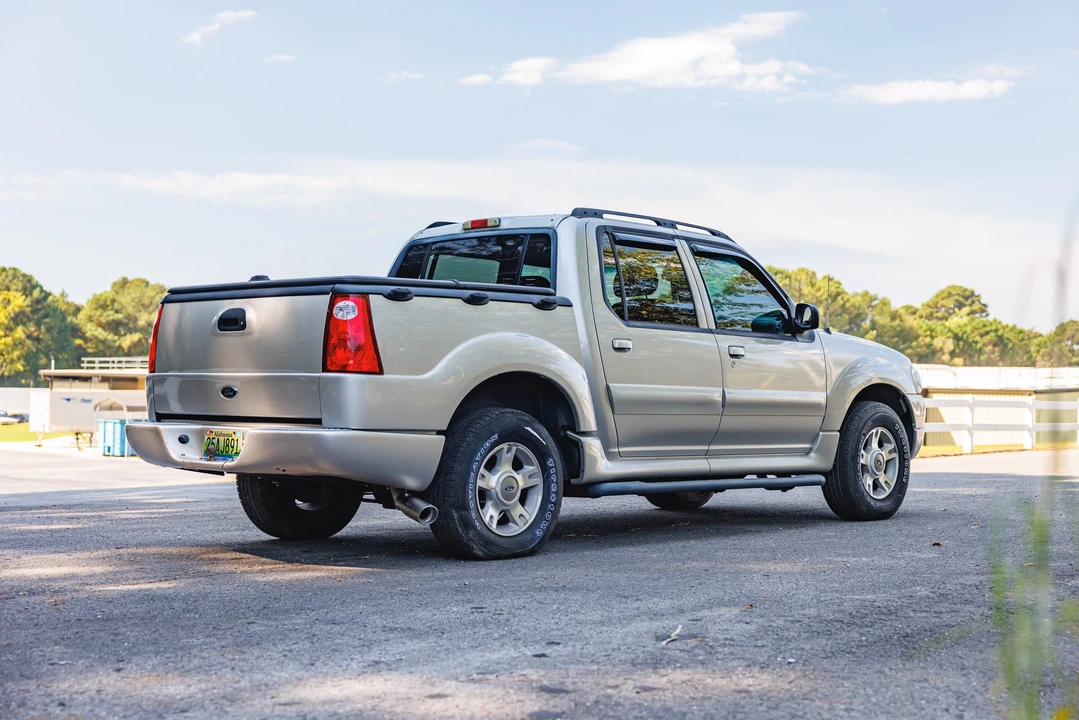 2004 Ford Explorer 3rd Gen - Image 6 of 31