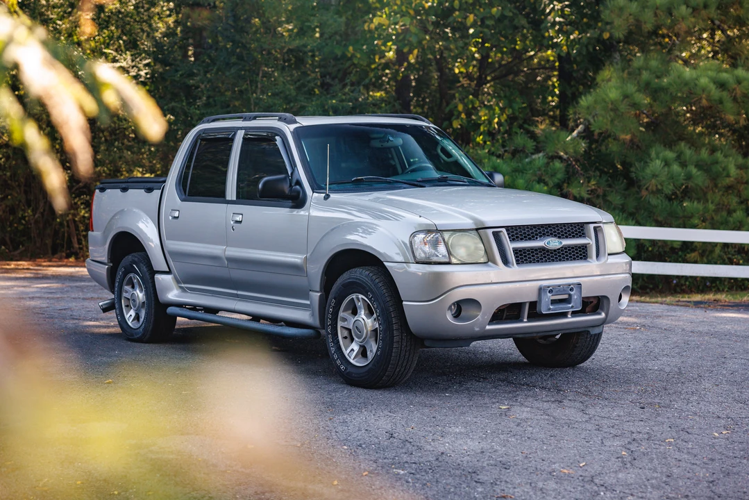 2004 Ford Explorer 3rd Gen - Image 4 of 31