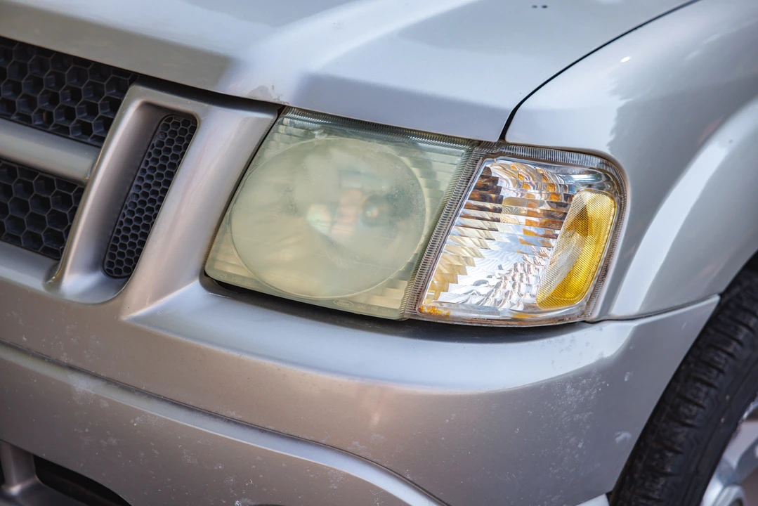 2004 Ford Explorer 3rd Gen - Image 15 of 31