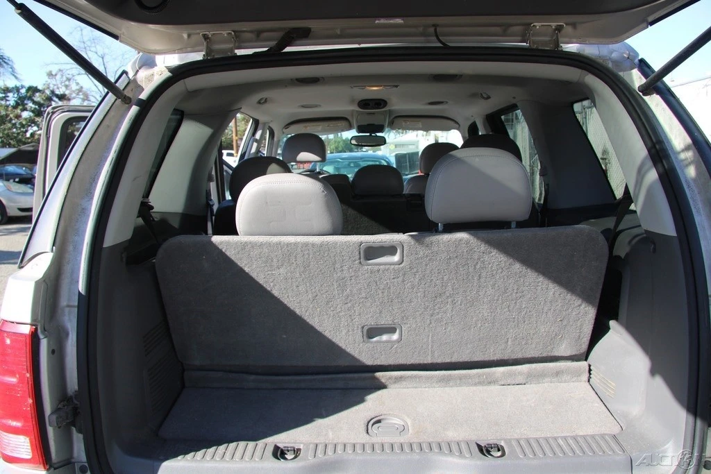 2004 Ford Explorer 3rd Gen - Image 19 of 21