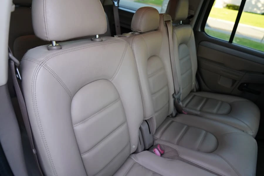 2004 Ford Explorer 3rd Gen - Image 17 of 23