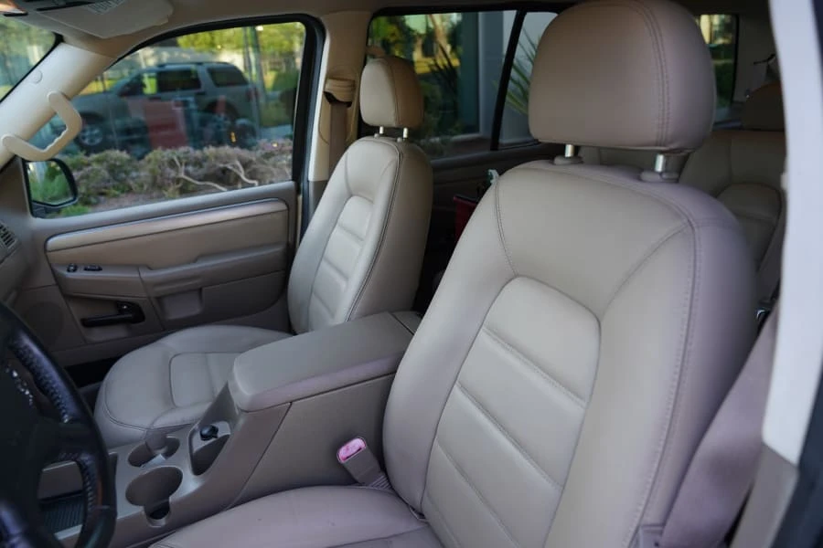 2004 Ford Explorer 3rd Gen - Image 14 of 23