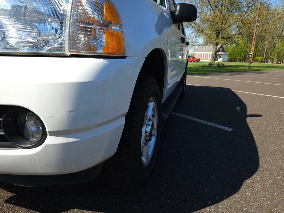 2004 Ford Explorer 3rd Gen - Image 25 of 31