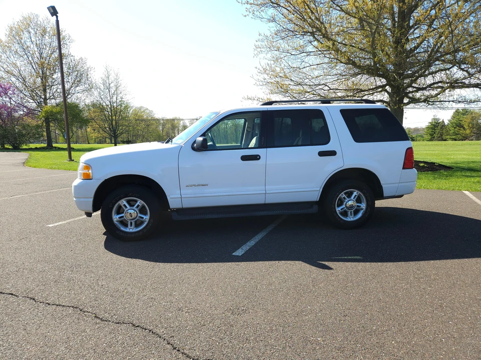 2004 Ford Explorer 3rd Gen - Image 10 of 31
