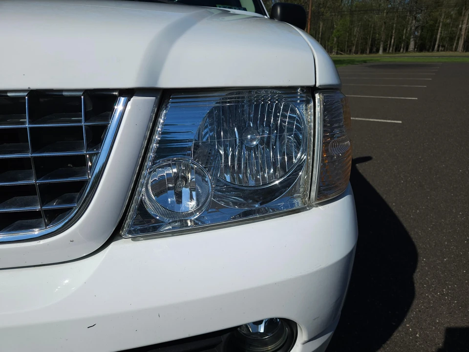 2004 Ford Explorer 3rd Gen - Image 24 of 31