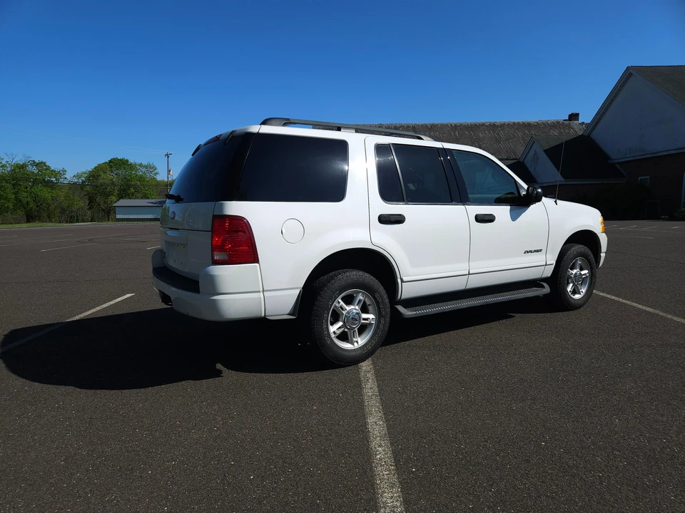 2004 Ford Explorer 3rd Gen - Image 15 of 31