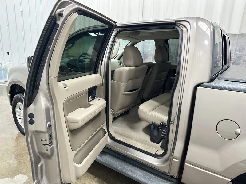 2004 Ford F-Series - Image 12 of 25