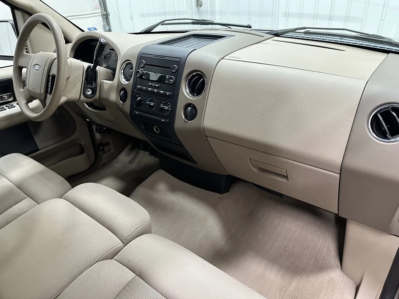 2004 Ford F-Series - Image 21 of 25