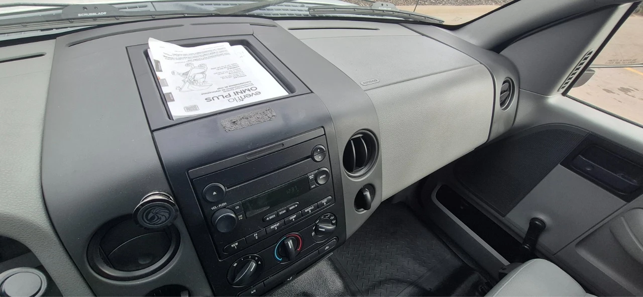 2004 Ford F-Series - Image 11 of 19