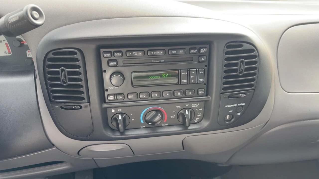 2004 Ford F-150 11th Gen - Image 16 of 18