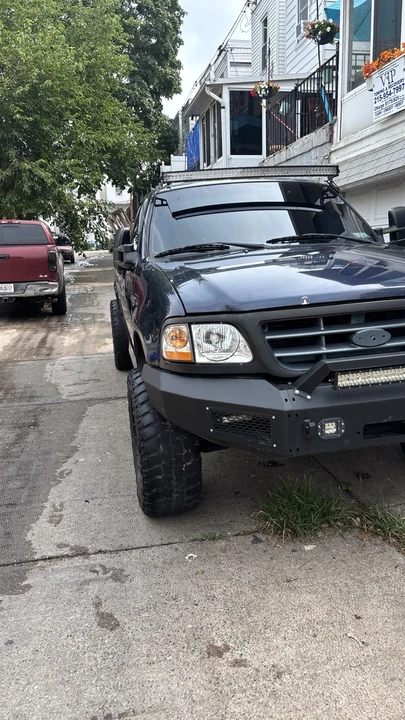 2004 Ford F-150 10th Gen - Image 2 of 2