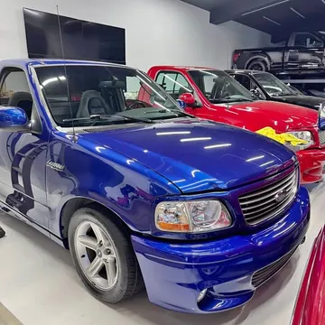2004 Ford F-150 SVT Lightning