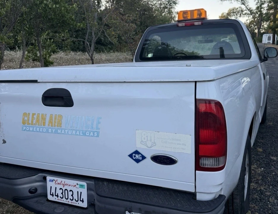 2004 Ford F-150 10th Gen - Image 2 of 12