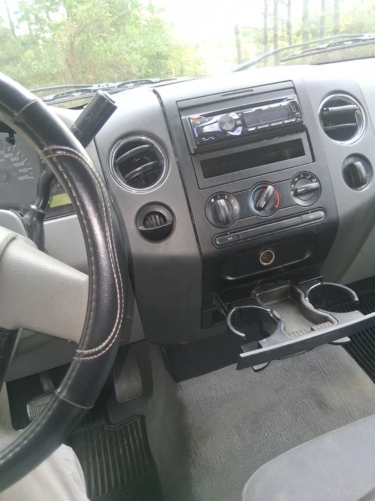 2004 Ford F-150 10th Gen - Image 6 of 10