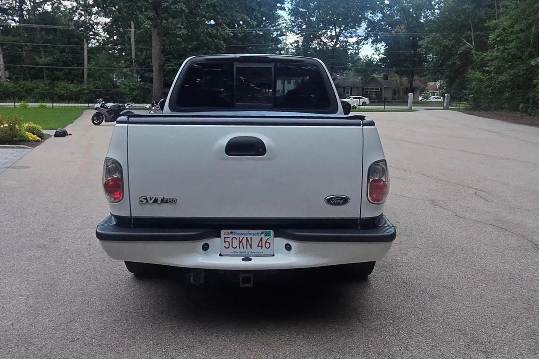 2004 Ford F-150 SVT Lightning 10th Gen - Image 22 of 31