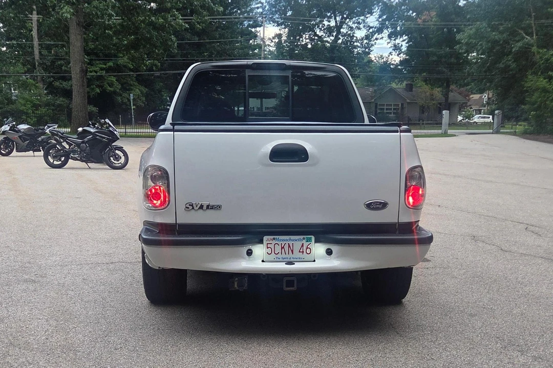2004 Ford F-150 SVT Lightning 10th Gen - Image 21 of 31