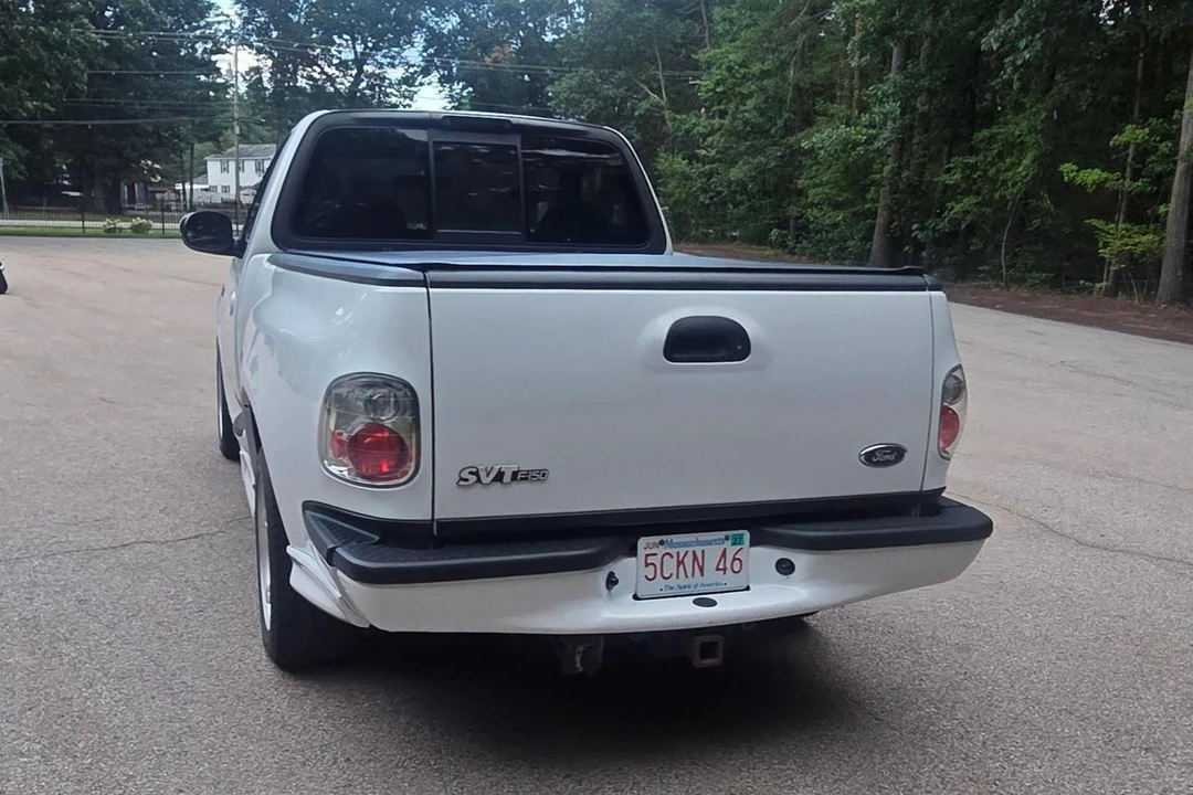 2004 Ford F-150 SVT Lightning 10th Gen - Image 20 of 31