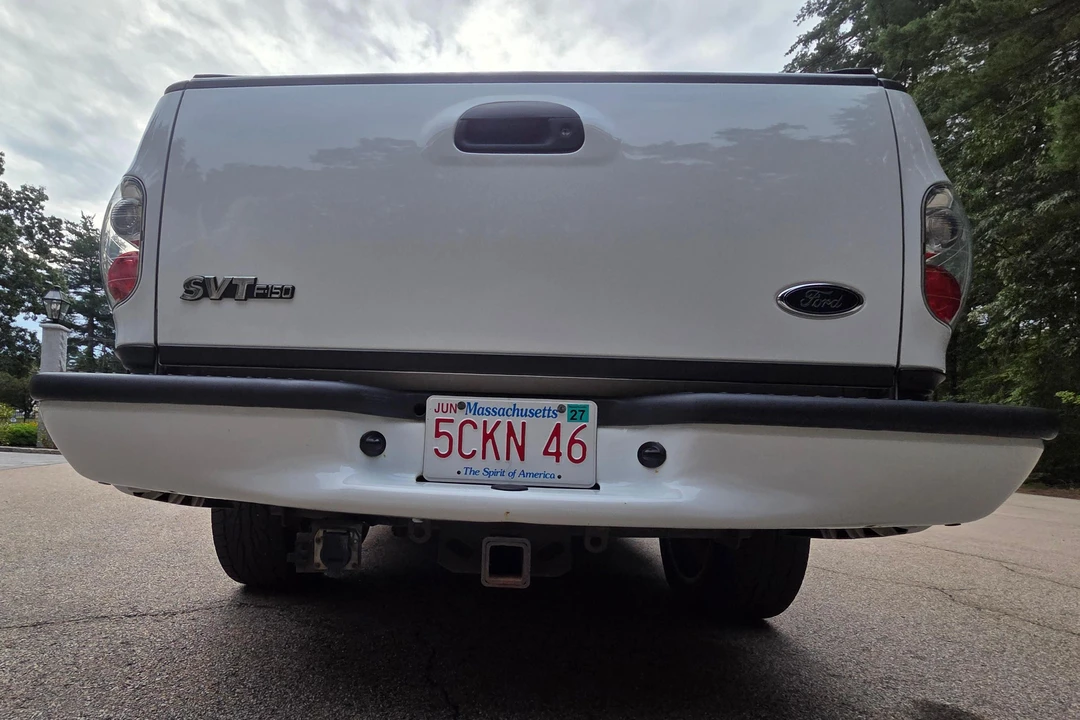 2004 Ford F-150 SVT Lightning 10th Gen - Image 23 of 31