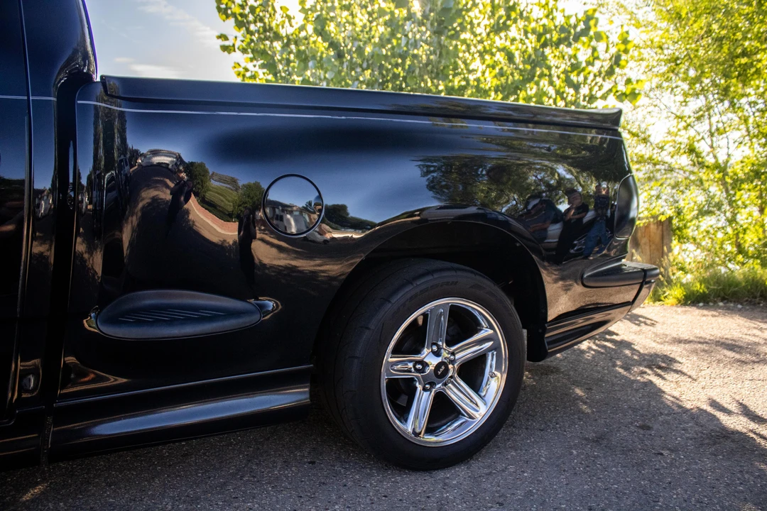 2004 Ford F-150 SVT Lightning 10th Gen - Image 30 of 31