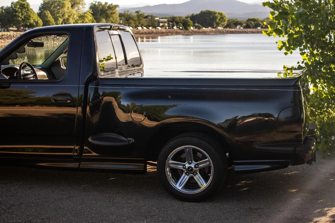 2004 Ford F-150 SVT Lightning 10th Gen - Image 31 of 31