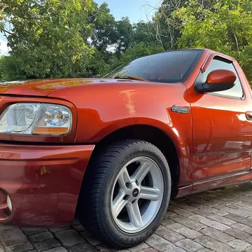 2004 Ford F-150 SVT Lightning
