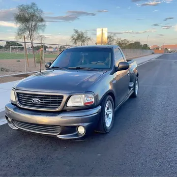 2004 Ford F-150 SVT Lightning