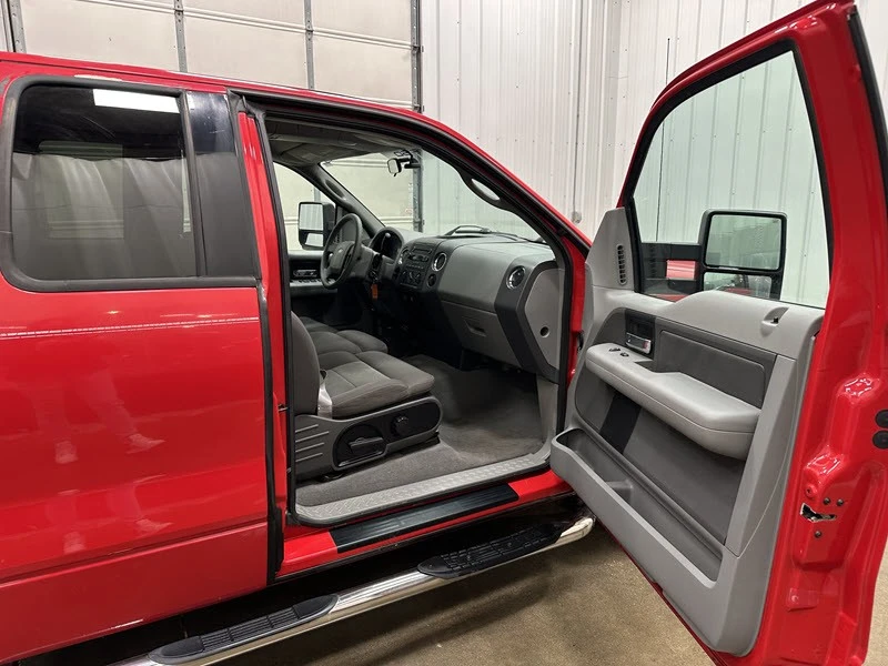 2004 Ford - Image 15 of 21