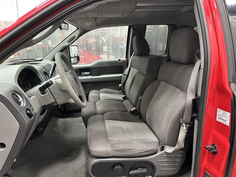 2004 Ford - Image 10 of 21