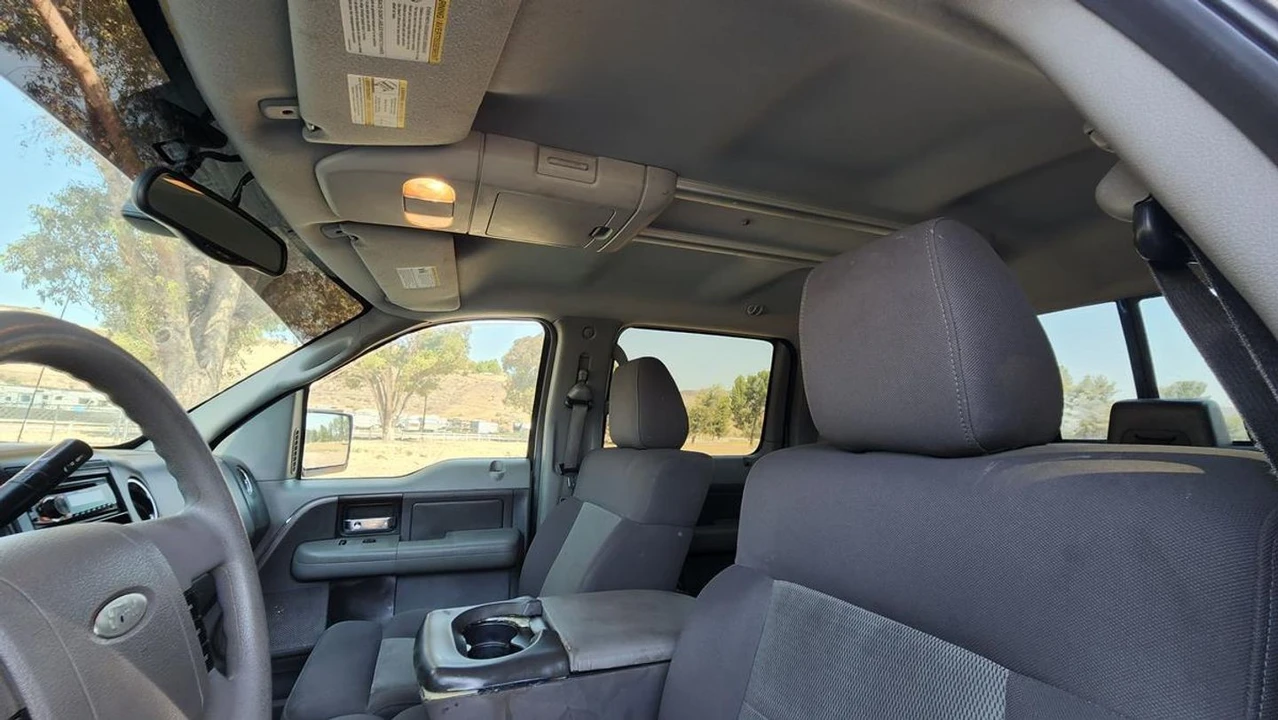 2004 Ford F-Series - Image 24 of 31