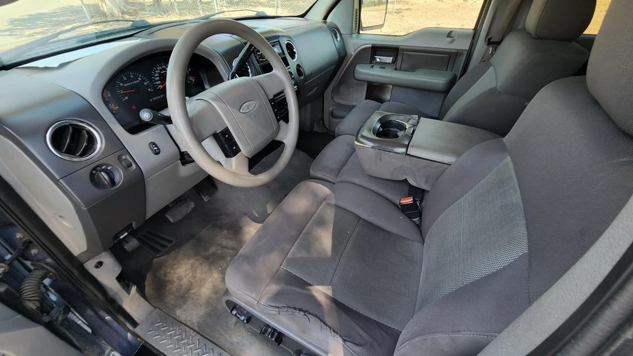 2004 Ford F-Series - Image 9 of 31