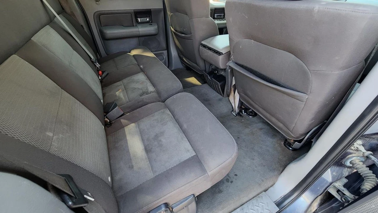 2004 Ford F-Series - Image 17 of 31