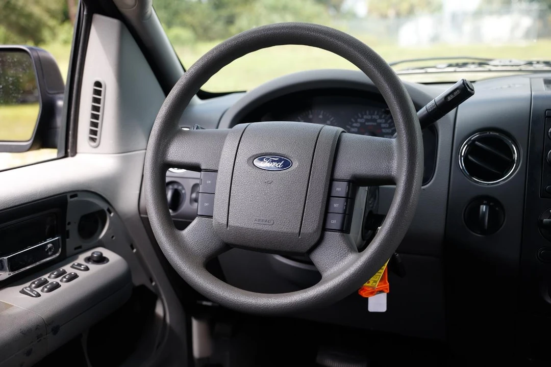 2004 Ford F-150 10th Gen - Image 27 of 31