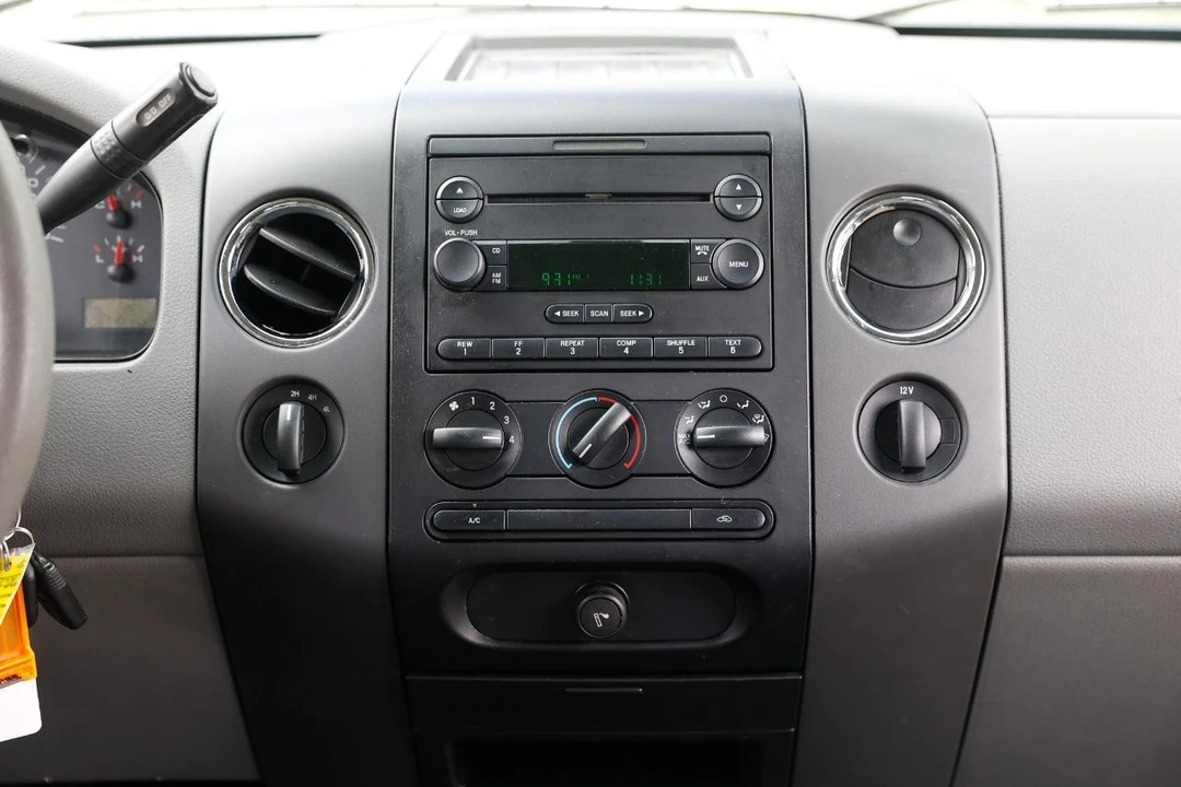 2004 Ford F-150 10th Gen - Image 30 of 31