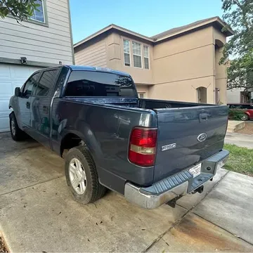 2004 Ford F-150 XLT Pickup 4D 5 1/2 ft